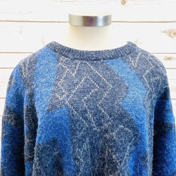 TTT Men Long Sleeve Pull Over Multicolor Crew-Neck Knit Sweater Top Size Medium - Picture 2 of 11